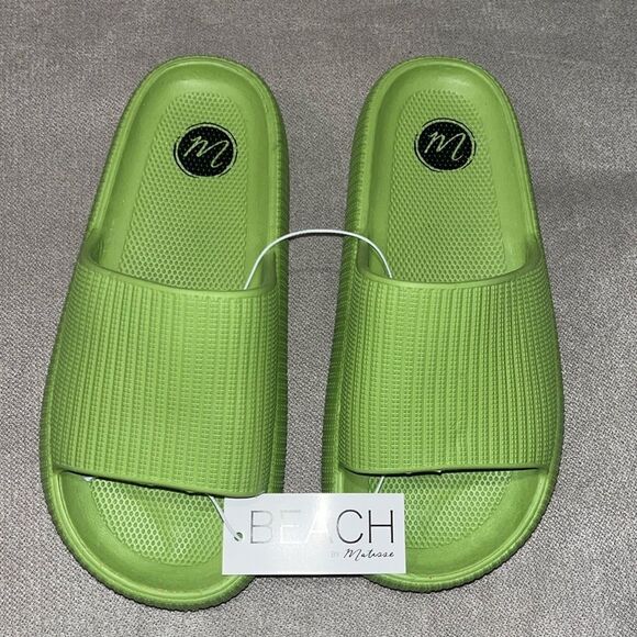Nwt Matisse Beach “Kona” slides - Picture 2 of 3